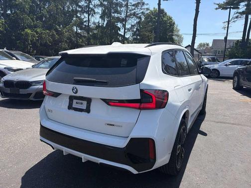 Alpine White 2023 BMW X1 xDrive28i