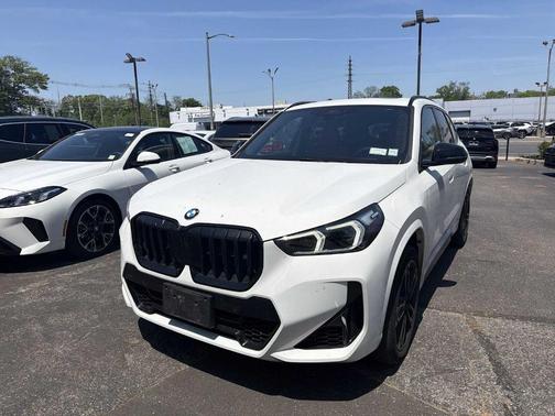 Alpine White 2023 BMW X1 xDrive28i