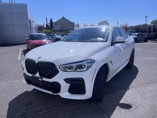 2023 BMW X6 M50i