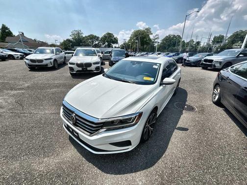 2022 Volkswagen Passat 2.0T SE