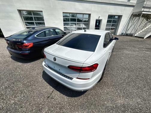 2022 Volkswagen Passat 2.0T SE