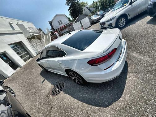 2022 Volkswagen Passat 2.0T SE