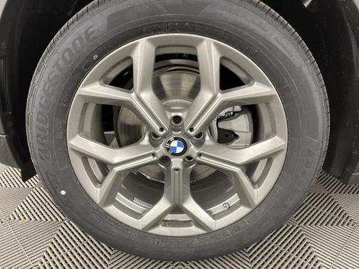 2023 BMW X4 xDrive30i