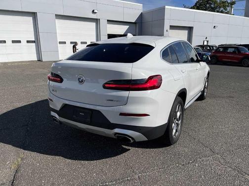 2023 BMW X4 xDrive30i