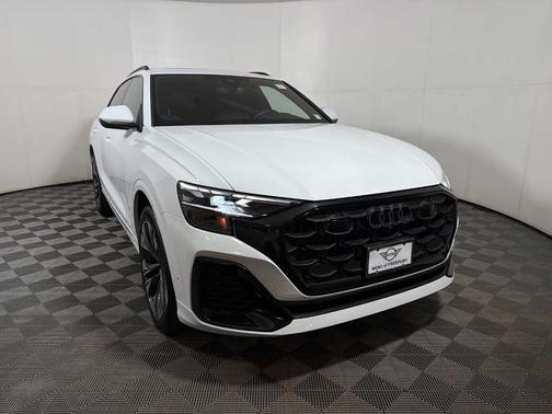 Glacier White Metallic 2025 Audi Q8 Premium Plus
