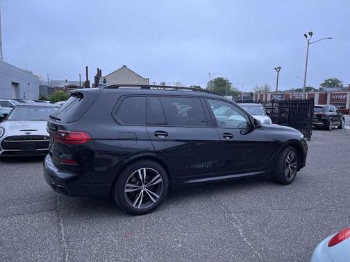 2022 BMW X7 xDrive40i