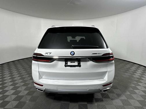 2026 BMW X7 xDrive40i