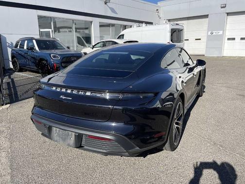 2022 Porsche Taycan Base