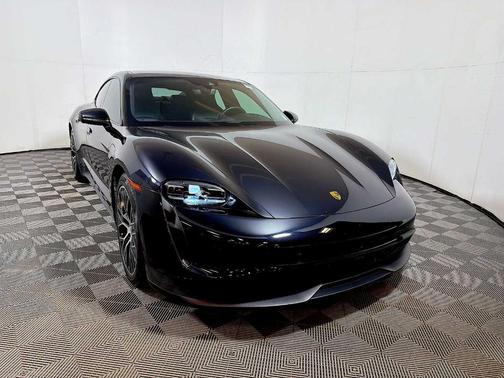 2022 Porsche Taycan Base