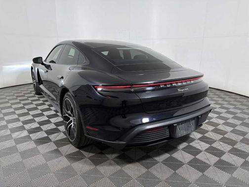 2022 Porsche Taycan Base