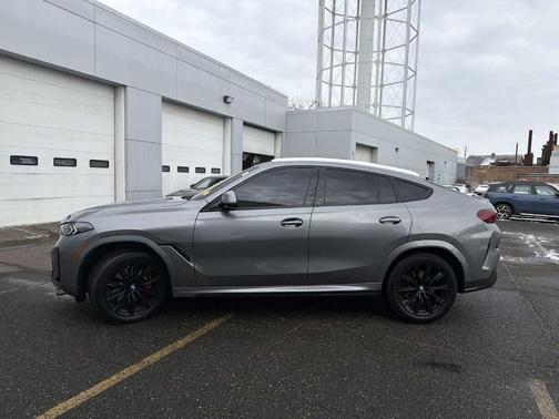2024 BMW X6 xDrive40i