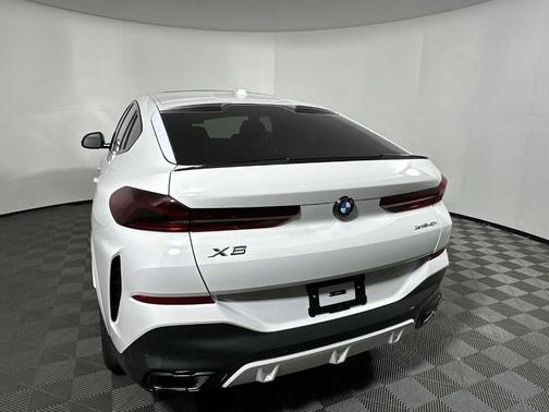 2026 BMW X6 xDrive40i