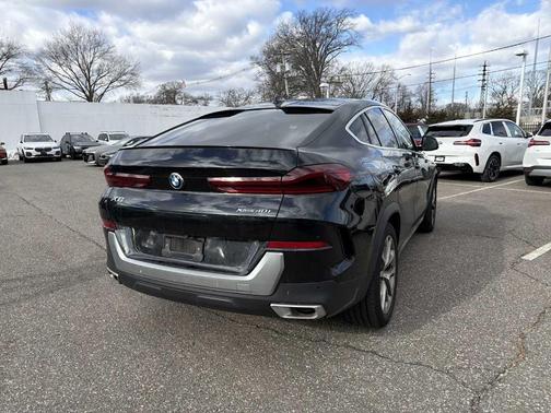 2023 BMW X6 xDrive40i