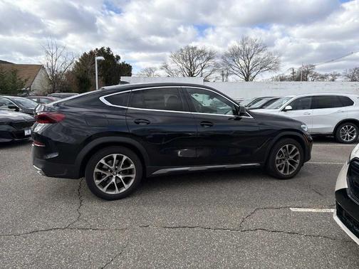 2023 BMW X6 xDrive40i