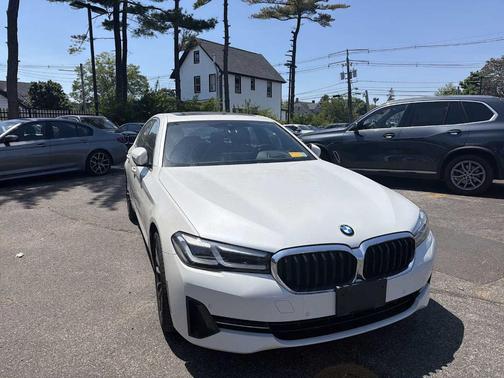 Mineral White Metallic 2023 BMW 530 i xDrive