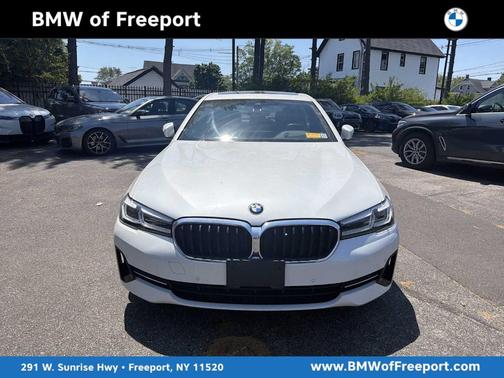 Mineral White Metallic 2023 BMW 530 i xDrive