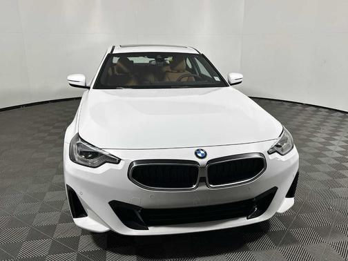 2025 BMW 230 i xDrive
