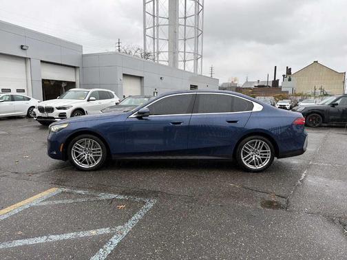 2025 BMW 540 i xDrive