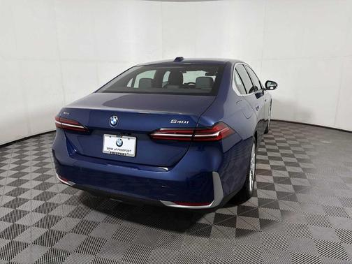 2025 BMW 540 i xDrive