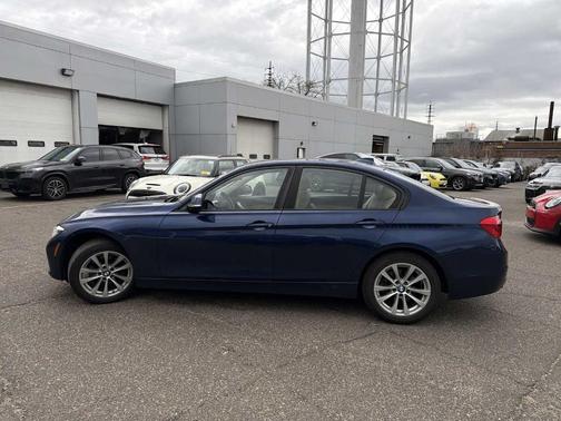 Mediterranean Blue Metallic 2018 BMW 320 i xDrive