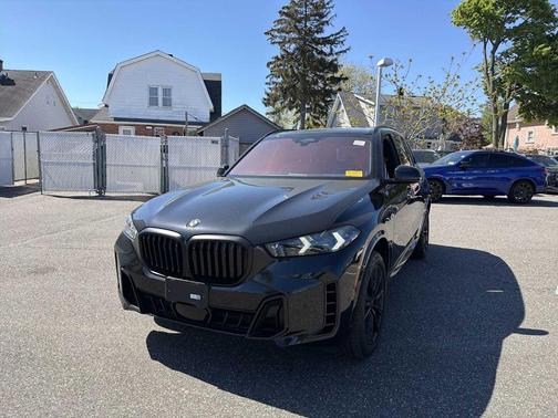 Black Sapphire Metallic 2024 BMW X5 xDrive40i