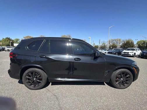 Black Sapphire Metallic 2024 BMW X5 xDrive40i