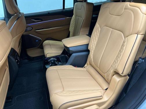 Silver Zynith 2026 Jeep Grand Cherokee L Summit