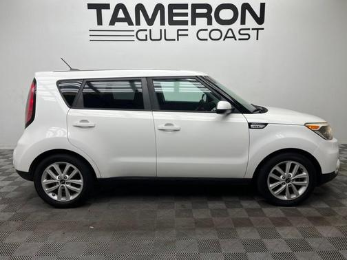 Clear White 2018 Kia Soul +
