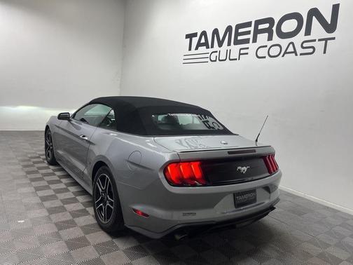 2022 Ford Mustang EcoBoost Premium
