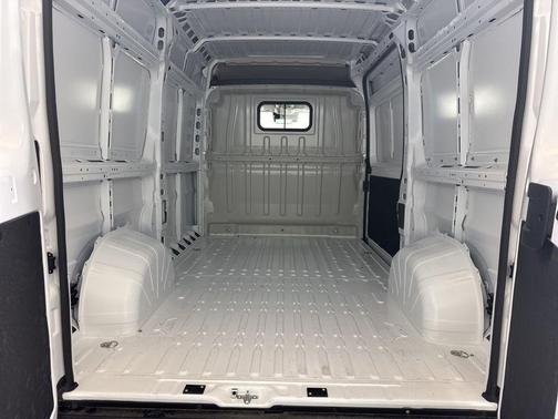 Bright White Clearcoat 2026 RAM ProMaster 1500 Base
