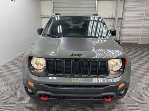 2023 Jeep Renegade Trailhawk