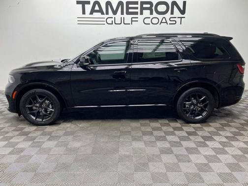 DB Black Crystal Clearcoat 2026 Dodge Durango GT Plus HEMI V8