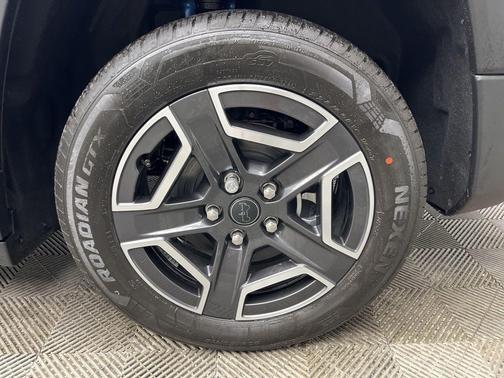 Hydro Blue Pearlcoat 2026 Jeep Cherokee LAREDO/LIMITED