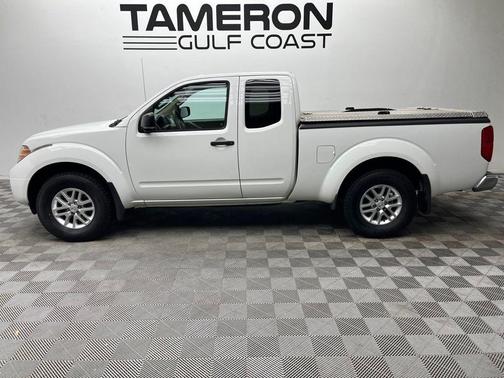 Glacier White 2017 Nissan Frontier SV