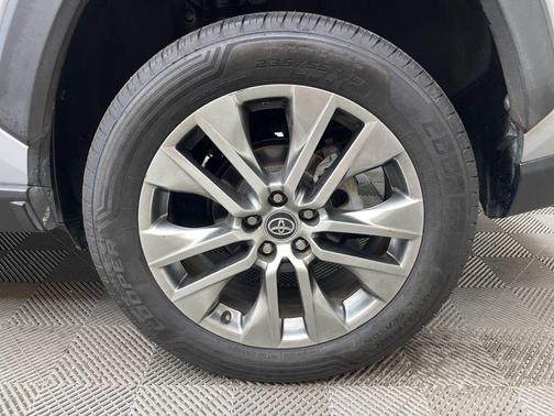 Silver Sky Metallic 2020 Toyota RAV4 XLE Premium