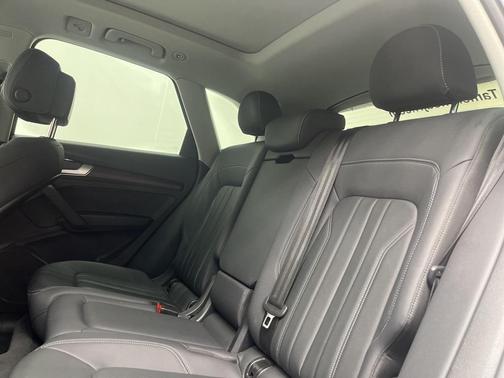 2022 Audi Q5 45 S line quattro Premium