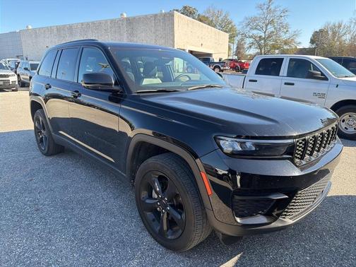 2024 Jeep Grand Cherokee Laredo