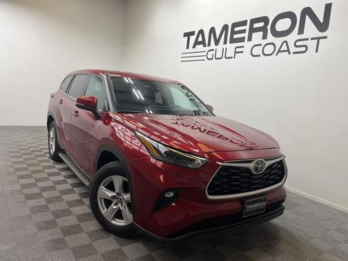 2022 Toyota Highlander LE