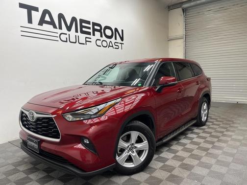 2022 Toyota Highlander LE