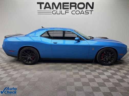 2018 Dodge Challenger 392 Hemi Scat Pack Shaker