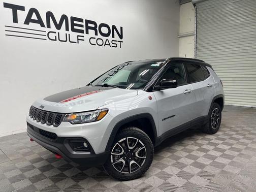 Silver Zynith 2025 Jeep Compass Trailhawk