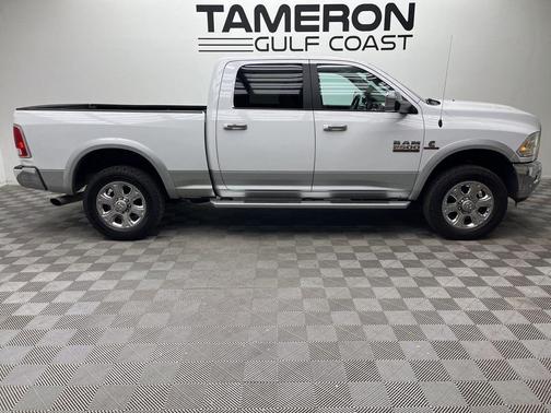 Bright White Clearcoat 2017 RAM 2500 Laramie