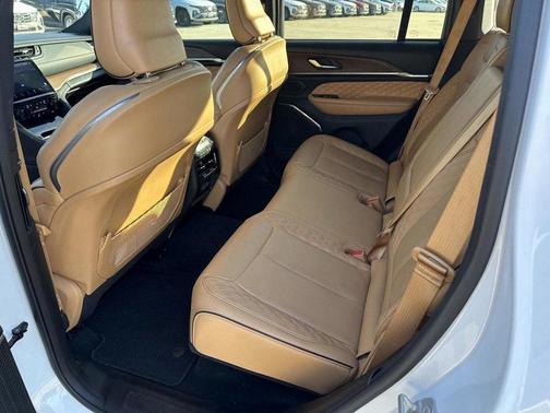 2024 Jeep Grand Cherokee Summit