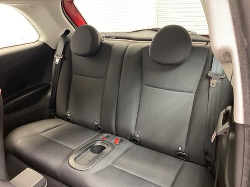 2024 FIAT 500e Base
