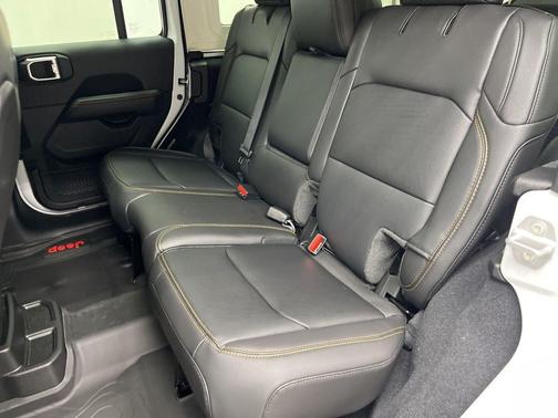 Bright White Clearcoat 2026 Jeep Wrangler Sahara