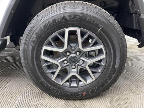 Bright White Clearcoat 2026 Jeep Wrangler Sahara
