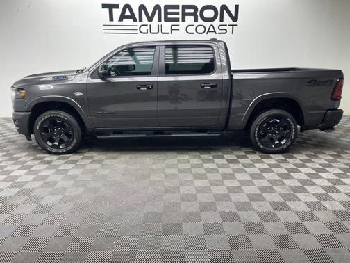 Granite Crystal Clearcoat Metallic 2026 RAM 1500 Big Horn/Lone Star