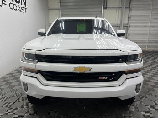 Summit White 2017 Chevrolet Silverado 1500 LT