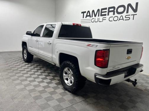 Summit White 2017 Chevrolet Silverado 1500 LT