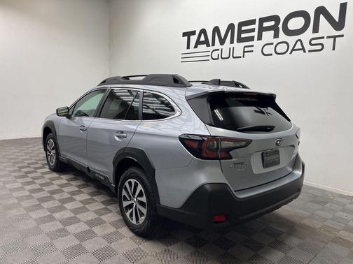 Ice Silver Metallic 2025 Subaru Outback Premium